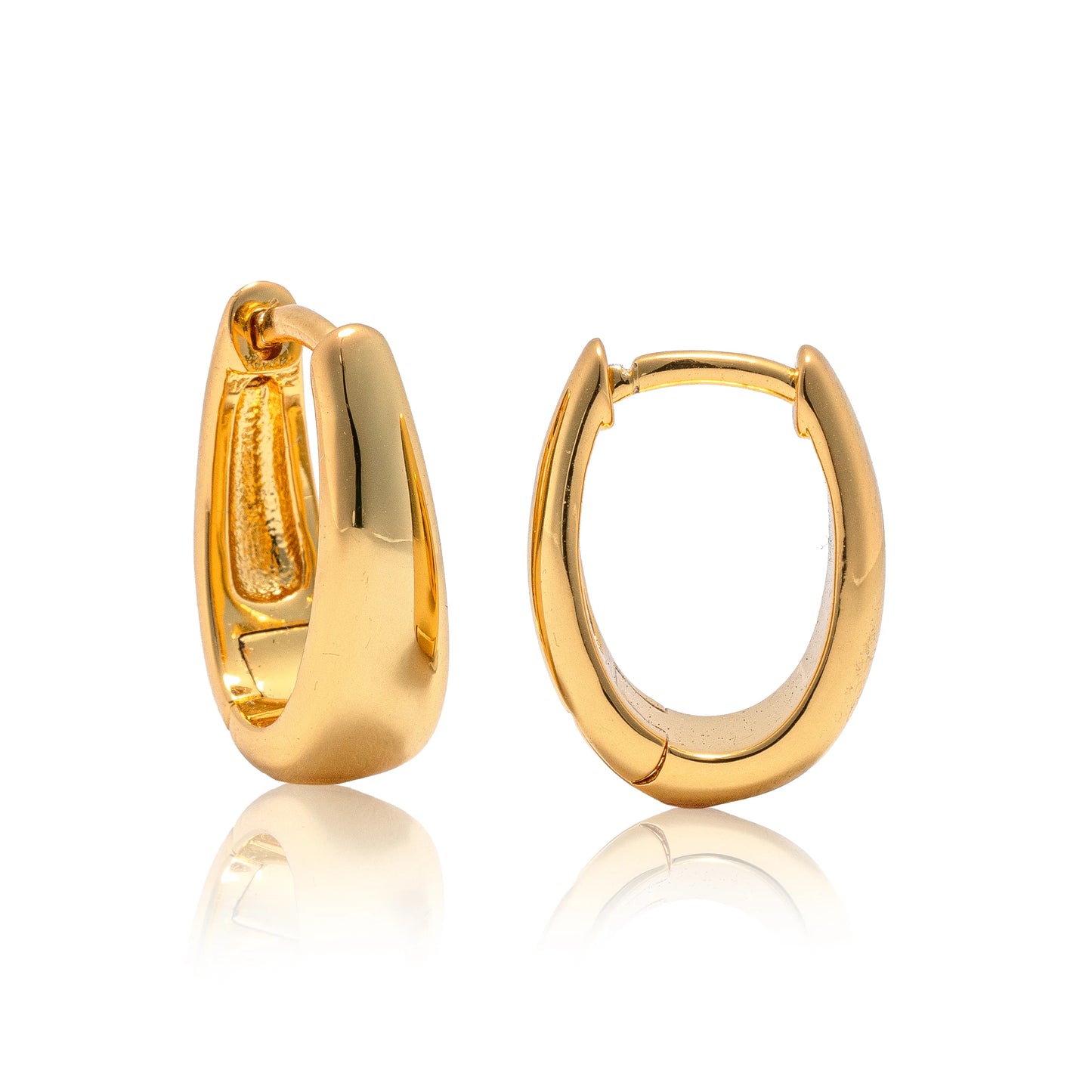 CAI Teardrop Chunky Plain Huggie Hoop