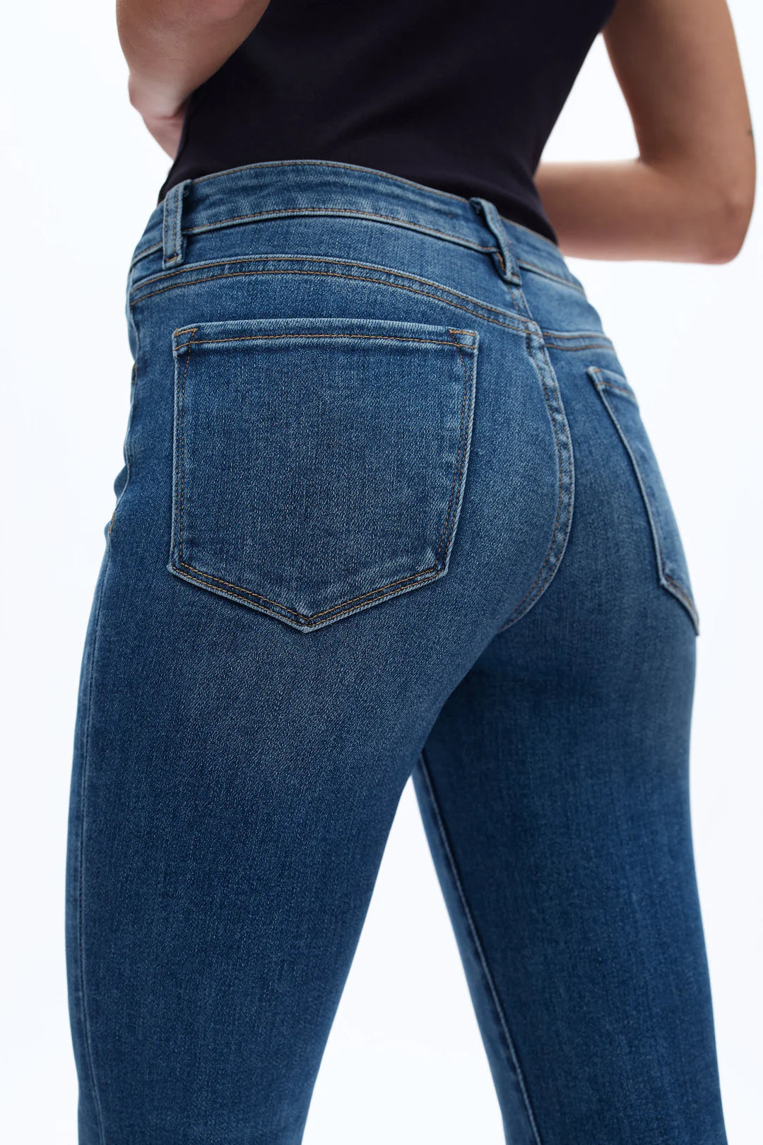 Bayeas Mid Rise Cropped Bootcut W/ Stepped Frayed Hem