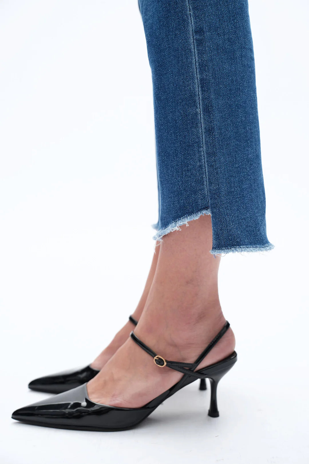 Bayeas Mid Rise Cropped Bootcut W/ Stepped Frayed Hem