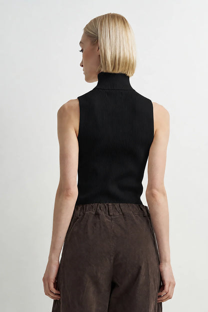 Astrid Wilco Essential Sleeveless Top