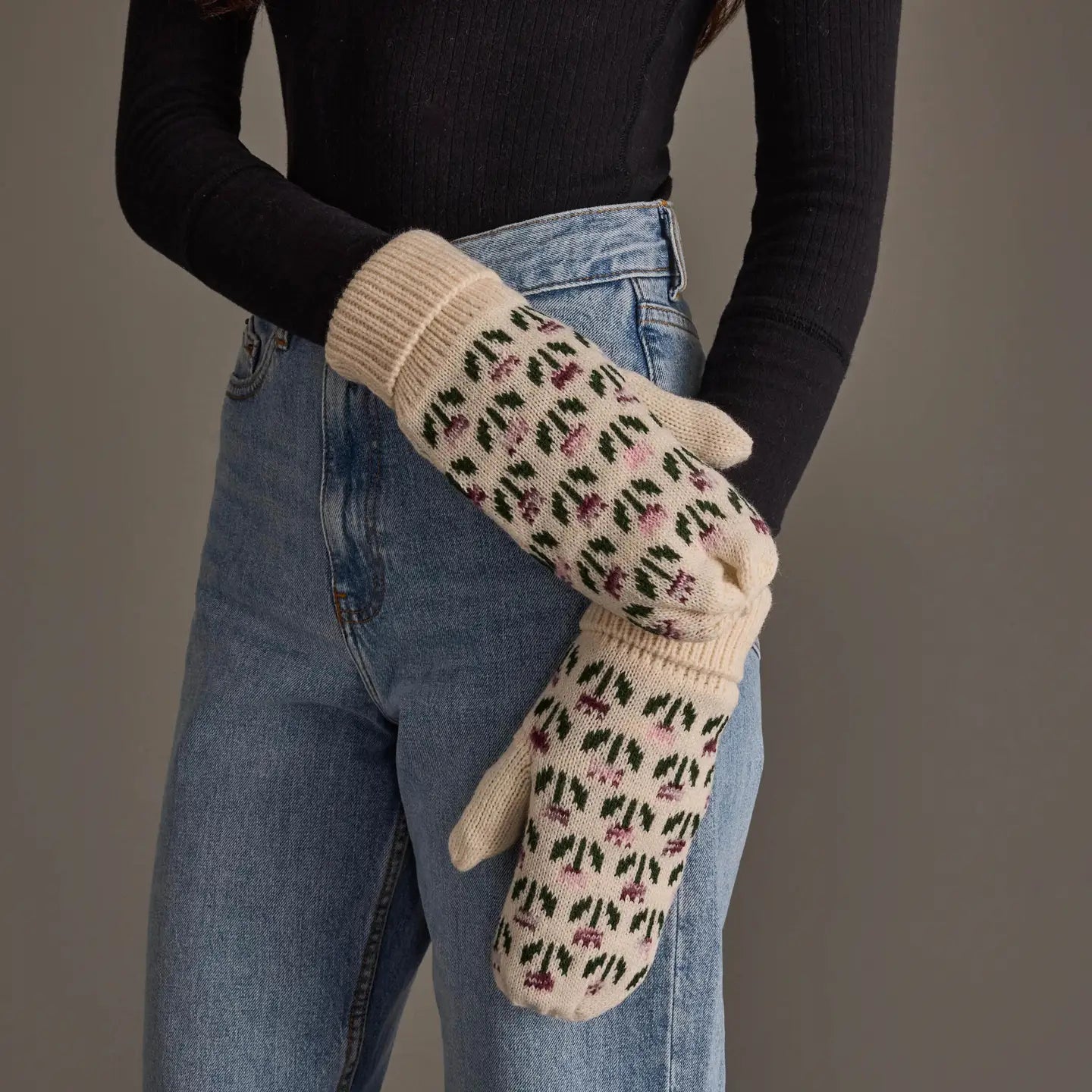 Pinache Cream Floral Pattern Knit Mittens