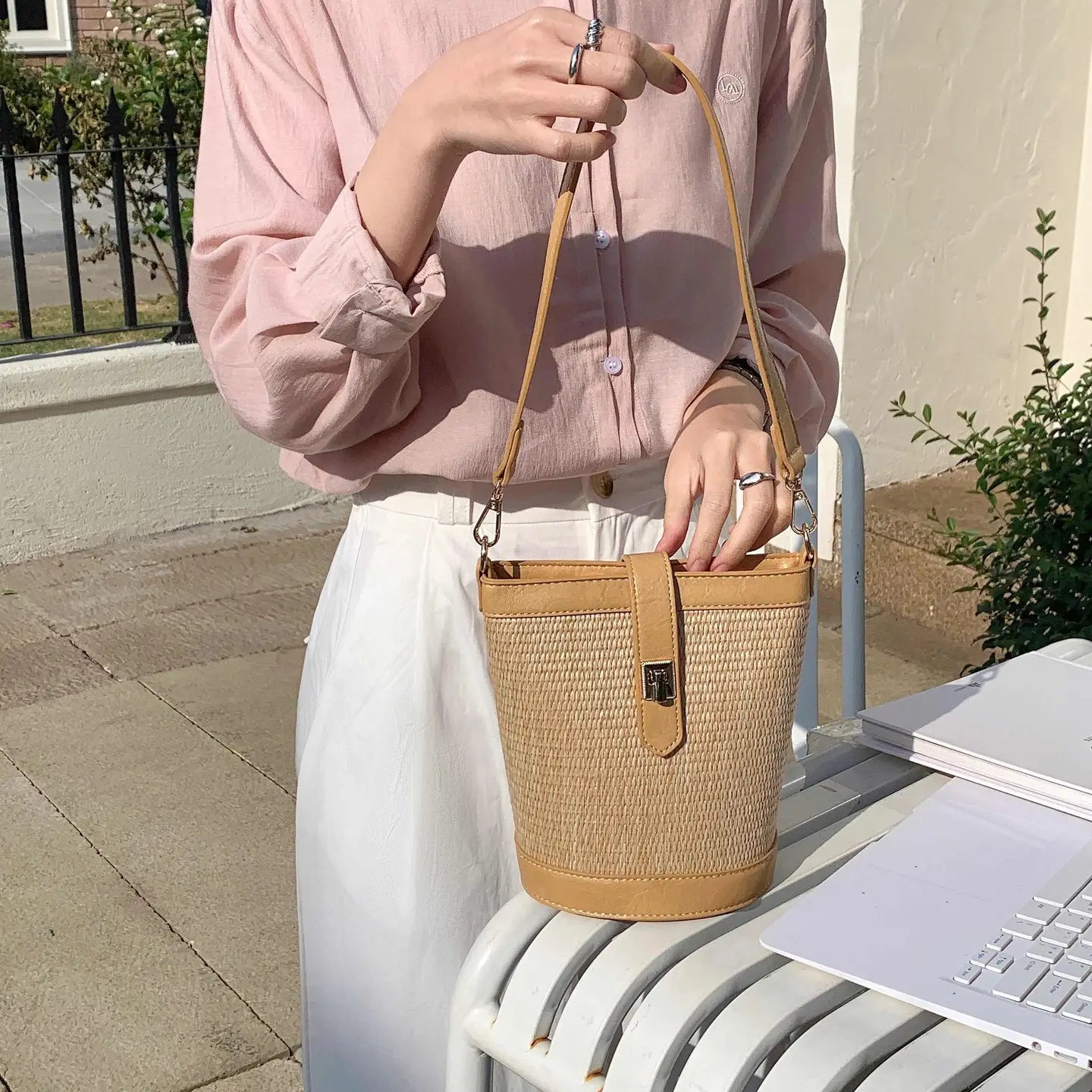 Turn Lock Flat Straw Shoulder/Crossbody Bag