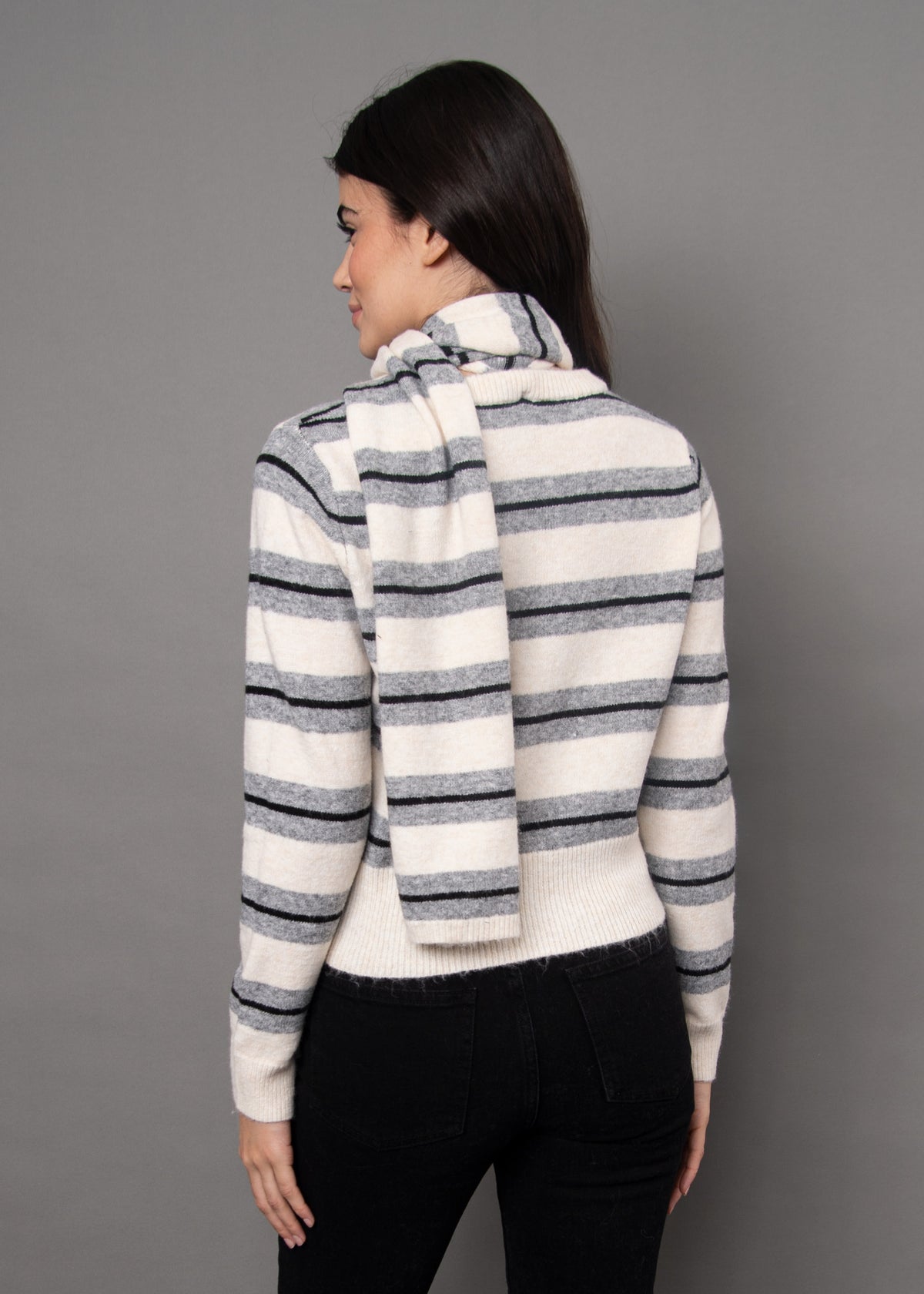RD Style Kaya Crew Neck W/ Scarf
