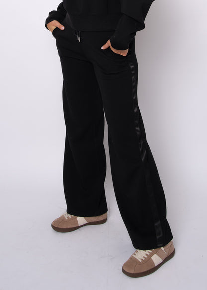RD Style Mailyn Soft Knit W/ Satin Trim Two Piece Set