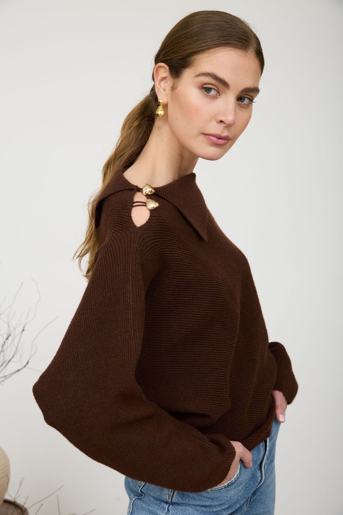 Zoe & Claire Ribbed Sweater with Gold Hardware
