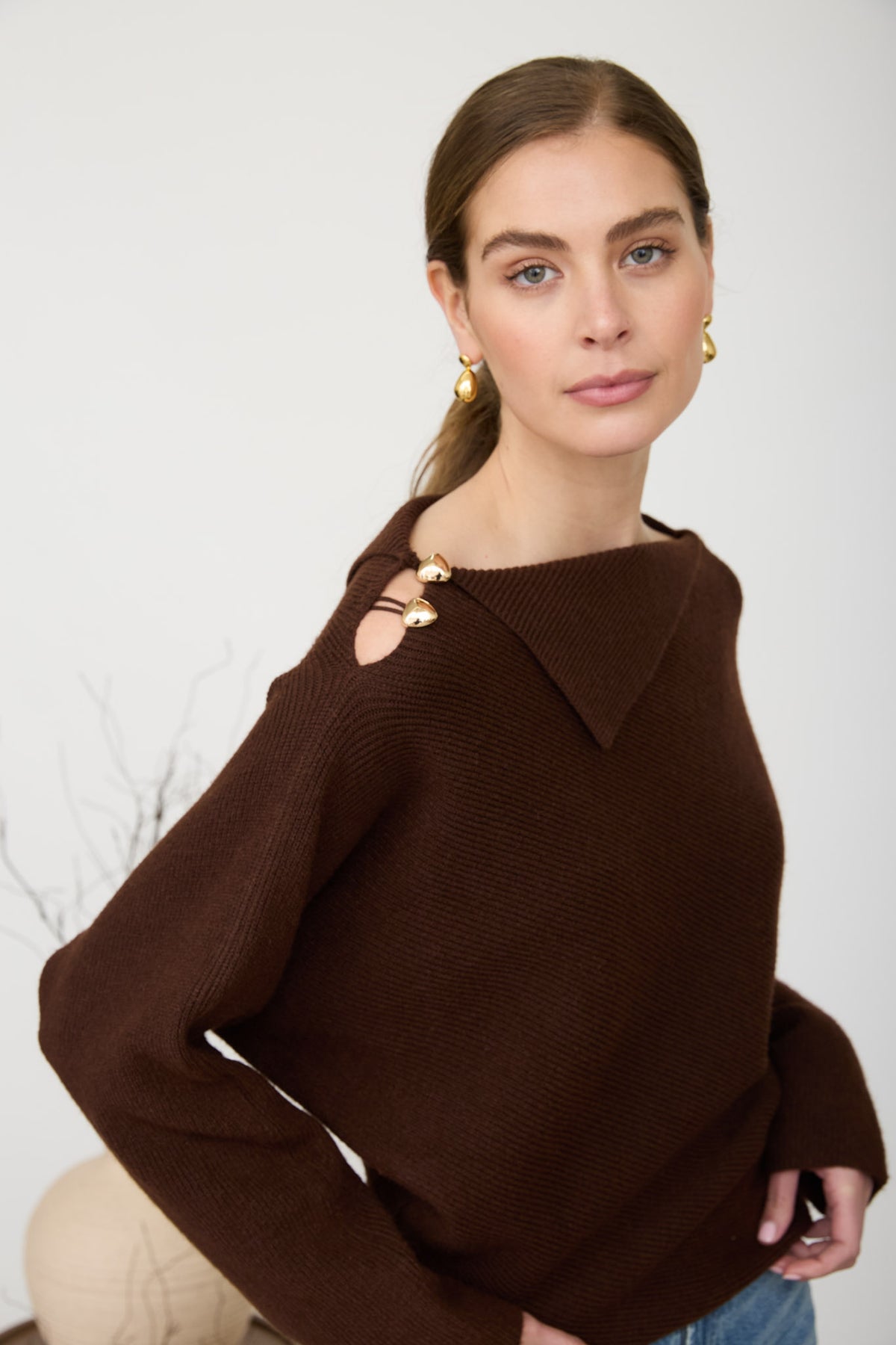 Zoe & Claire Ribbed Sweater with Gold Hardware